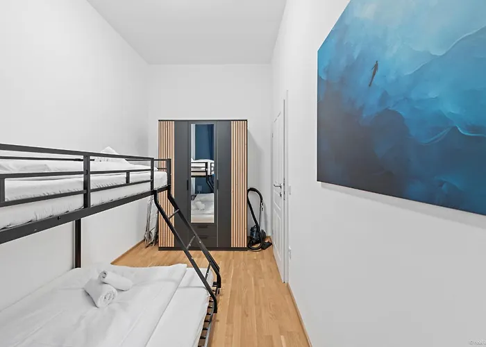 Nuell Residences 03 - 2 Bedrooms Close To Main Station דירה וינה