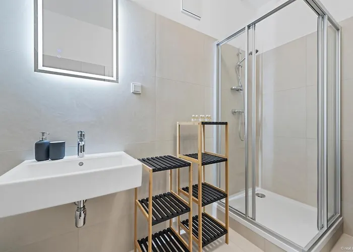 Nuell Residences 03 - 2 Bedrooms Close To Main Station